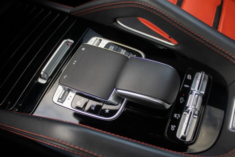 Mercedes-Benz GLE 63 S AMG 4Matic+ , снимка 7 - Автомобили и джипове - 52695962