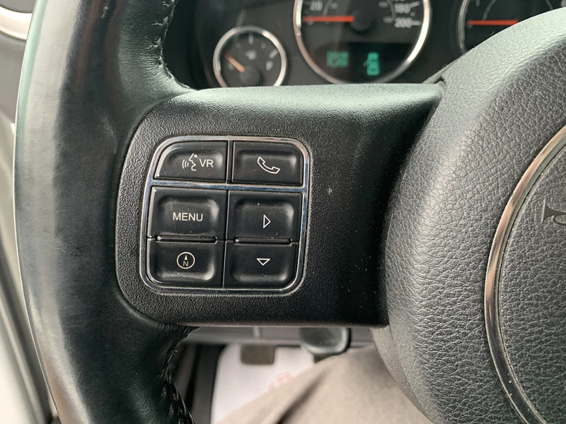 Jeep Wrangler 4x4 Unlimited* Pentastar 3.6L* Keyless* Кожа* Подг, снимка 7 - Автомобили и джипове - 53126535