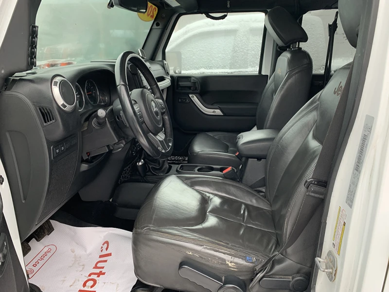 Jeep Wrangler 4x4 Unlimited* Pentastar 3.6L* Keyless* Кожа* Подг, снимка 6 - Автомобили и джипове - 53126535