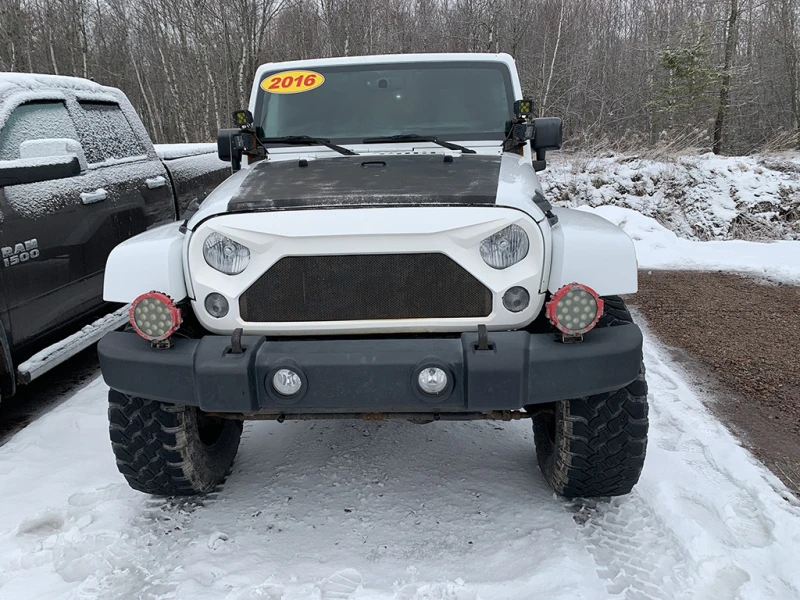 Jeep Wrangler 4x4 Unlimited* Pentastar 3.6L* Keyless* Кожа* Подг, снимка 2 - Автомобили и джипове - 53126535