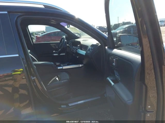 Mercedes-Benz GLB кожа* Подгрев* Кейлес* Blind Spot* ФИКСИРАНА ЦЕНА, снимка 8 - Автомобили и джипове - 53829752