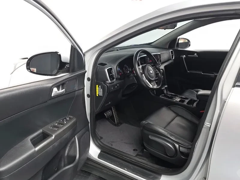 Kia Sportage The Bold Diesel 2.0 2Wd Luxury, снимка 10 - Автомобили и джипове - 55015762
