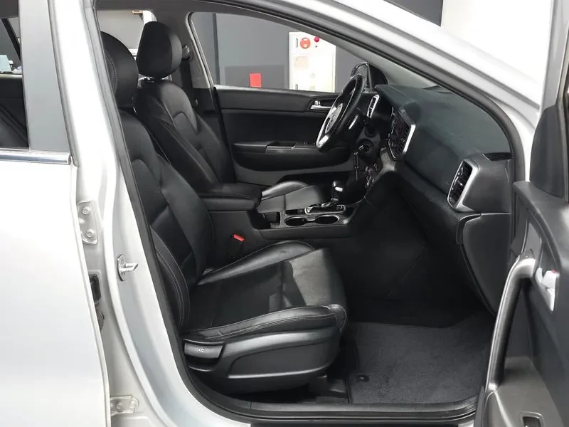 Kia Sportage The Bold Diesel 2.0 2Wd Luxury, снимка 11 - Автомобили и джипове - 55015762