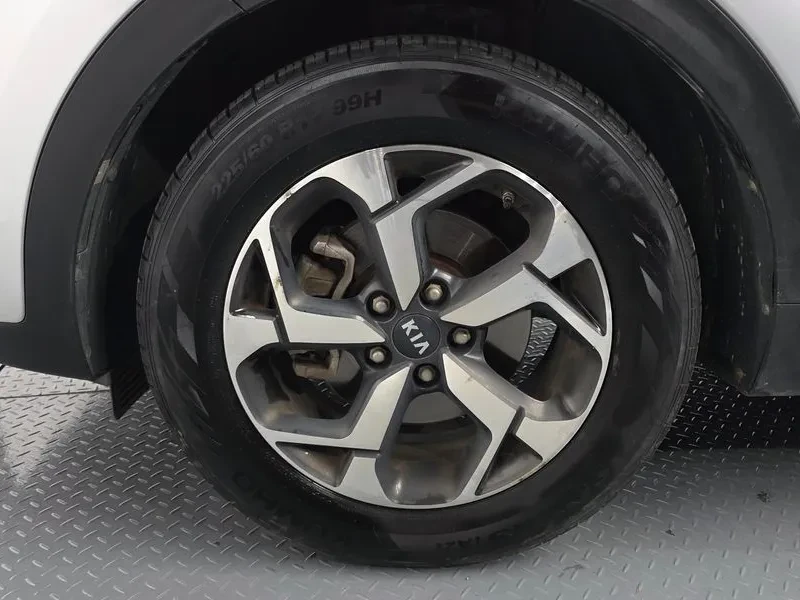 Kia Sportage The Bold Diesel 2.0 2Wd Luxury, снимка 5 - Автомобили и джипове - 55015762