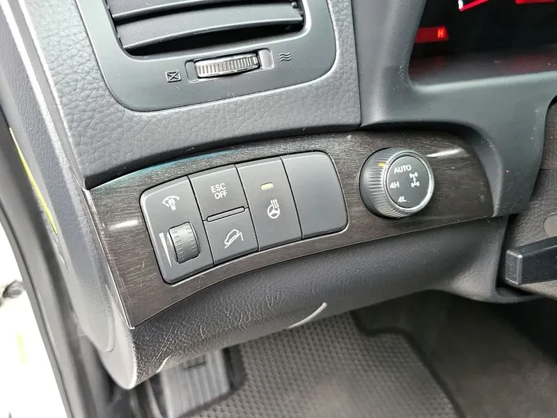 Kia Mohave 3.0 V6 CRDi 4x4   250 к.с.   Автоматик   ТОП ЦЕНА, снимка 13 - Автомобили и джипове - 55187338