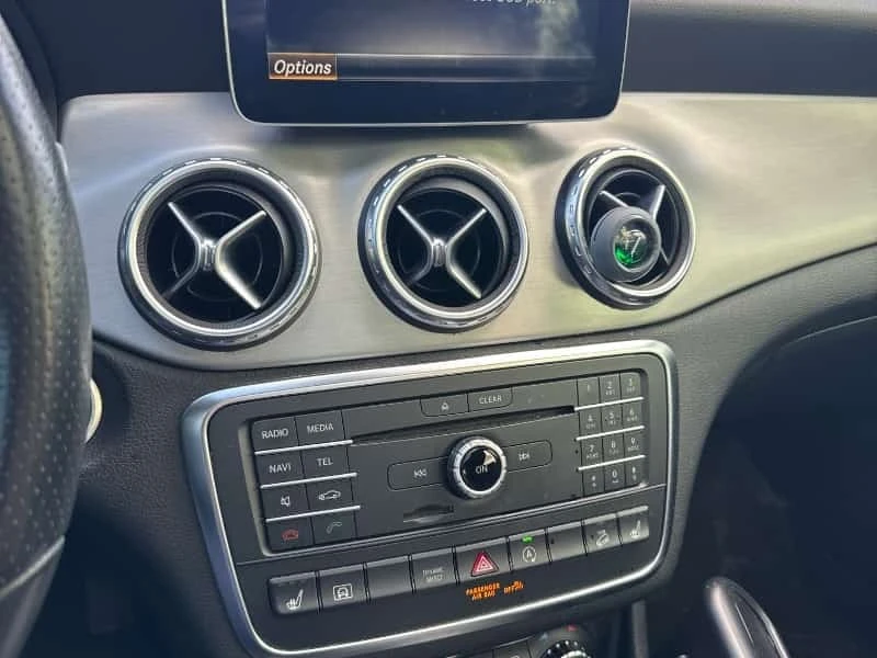 Mercedes-Benz GLA * 250 * CARFAX * ЦЕНА ДО БГ, снимка 9 - Автомобили и джипове - 56201544