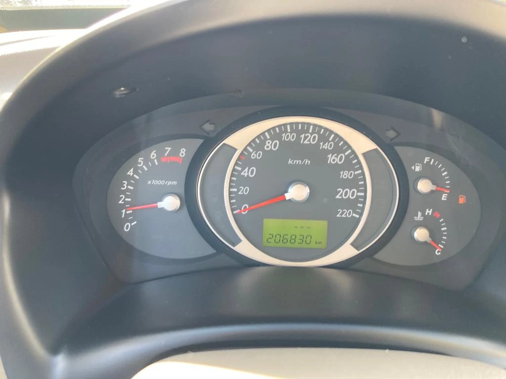Hyundai Tucson 2, 0i 4x4 ГАЗОВ ИНЖЕКЦИОН | Mobile.bg — изображение 15