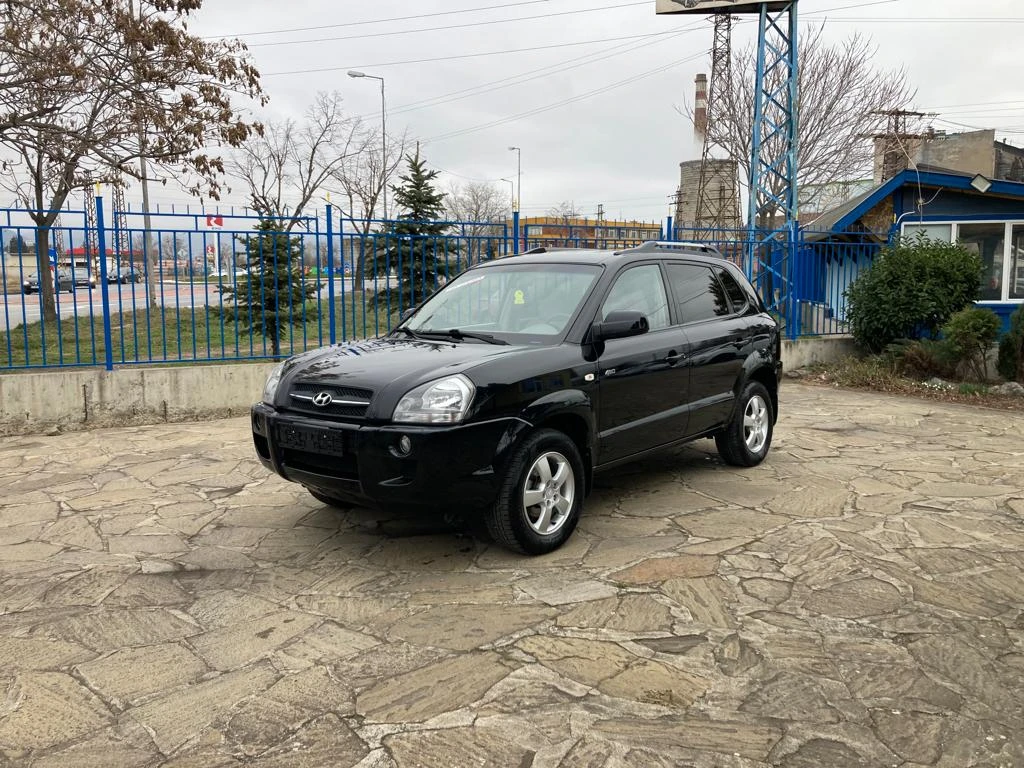 Hyundai Tucson 2, 0i 4x4 ГАЗОВ ИНЖЕКЦИОН | Mobile.bg — изображение 1
