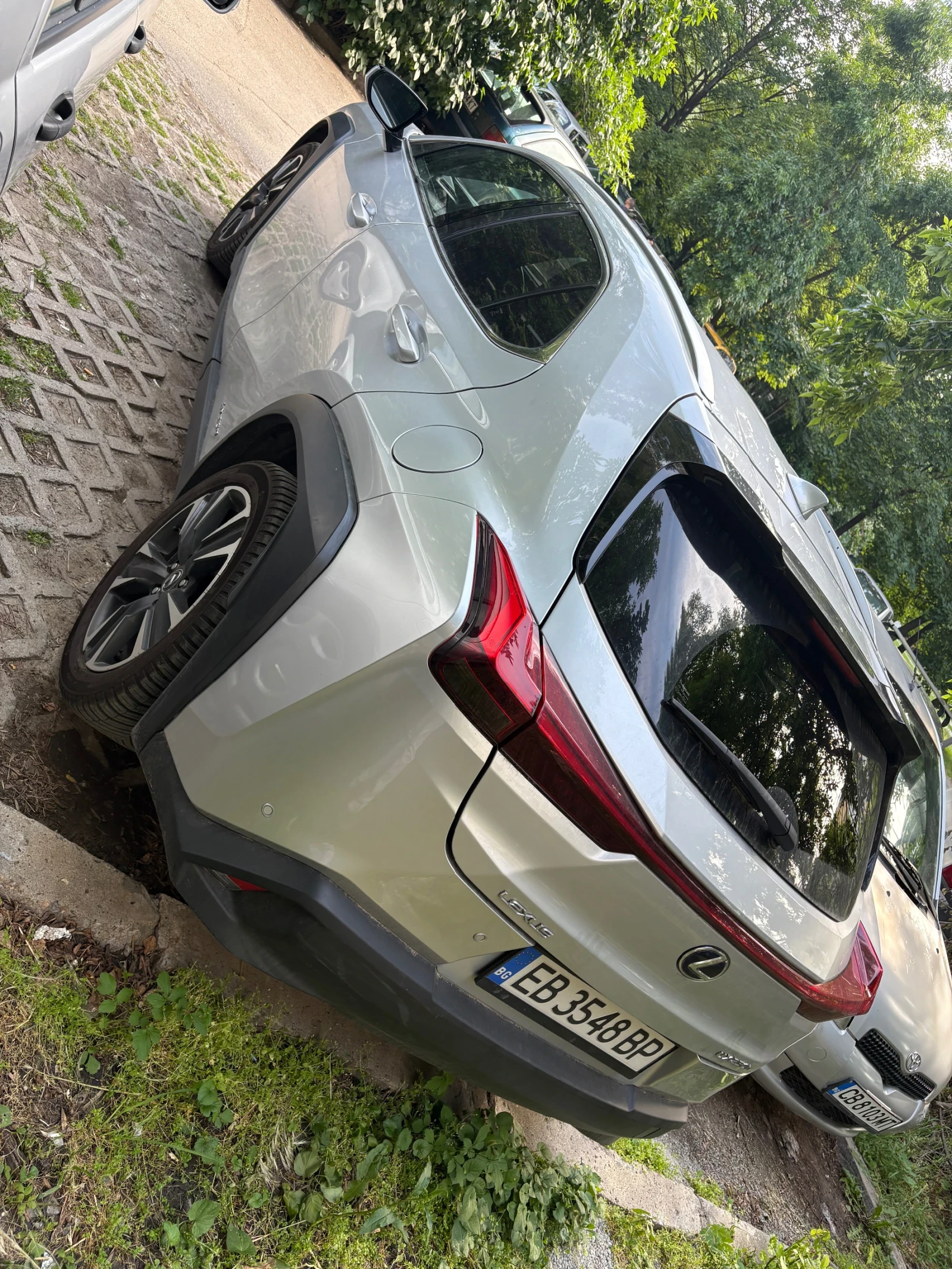 Lexus UX 250h  - изображение 5