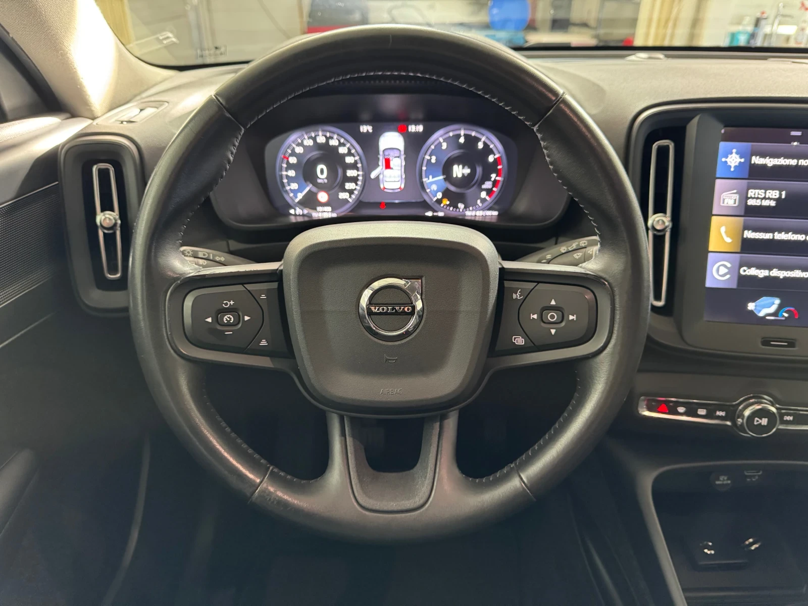 Volvo XC40 1.5 i T3 - INSCRIPTION/ EURO 6D - 101.000 km!!! | Mobile.bg   11