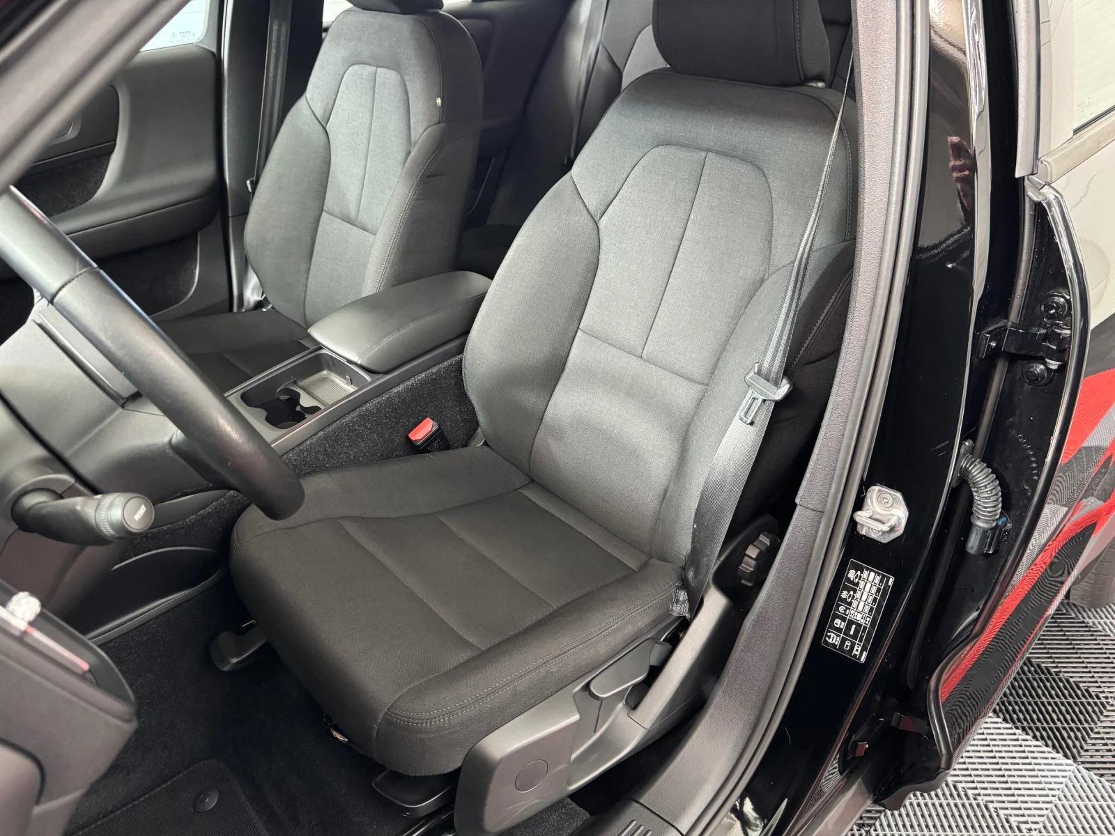 Volvo XC40 1.5 i T3 - INSCRIPTION/ EURO 6D - 101.000 km!!! | Mobile.bg   14