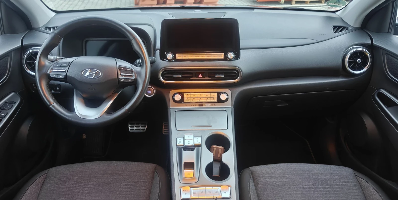 Hyundai Kona Trend/Face/42kwh/136hp/Сервизна книжка/SOH 100% - изображение 10