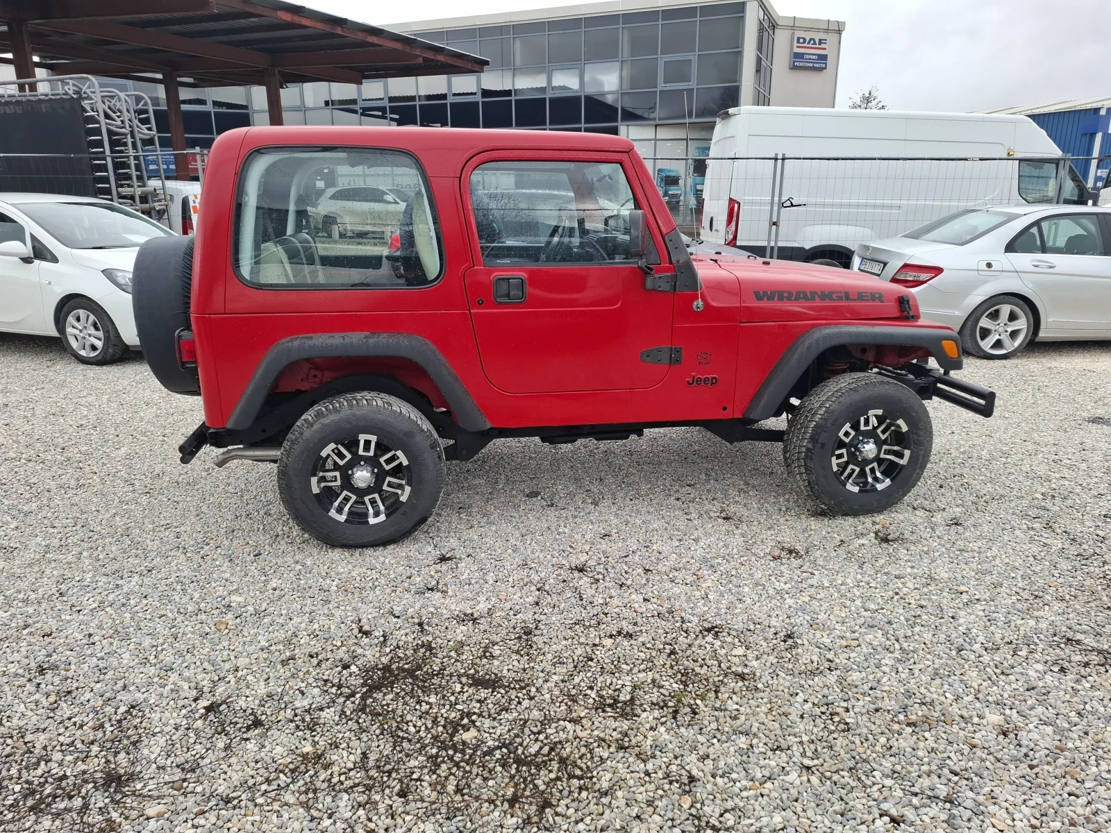 Jeep Wrangler  - изображение 7