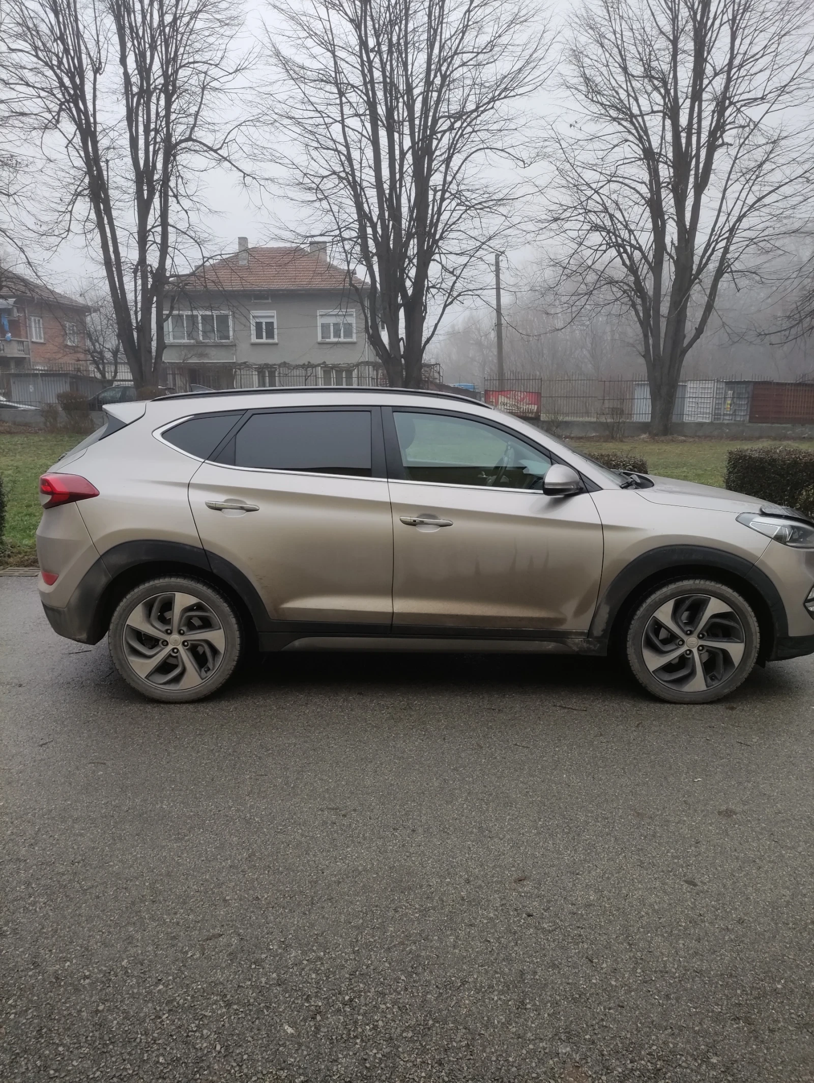 Hyundai Tucson, снимка 7 - Автомобили и джипове - 53315492