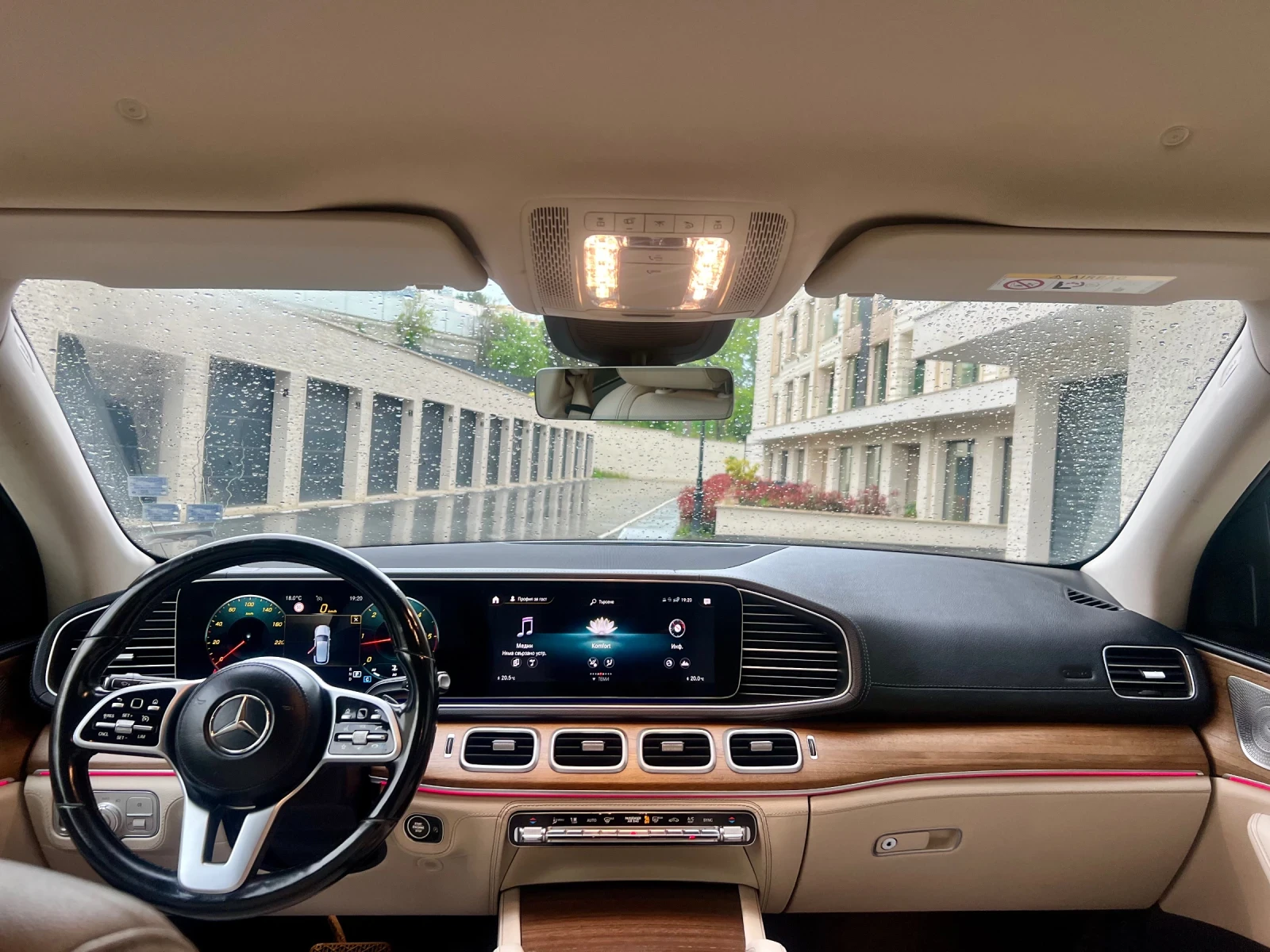 Mercedes-Benz GLE 350, снимка 9 - Автомобили и джипове - 54527377