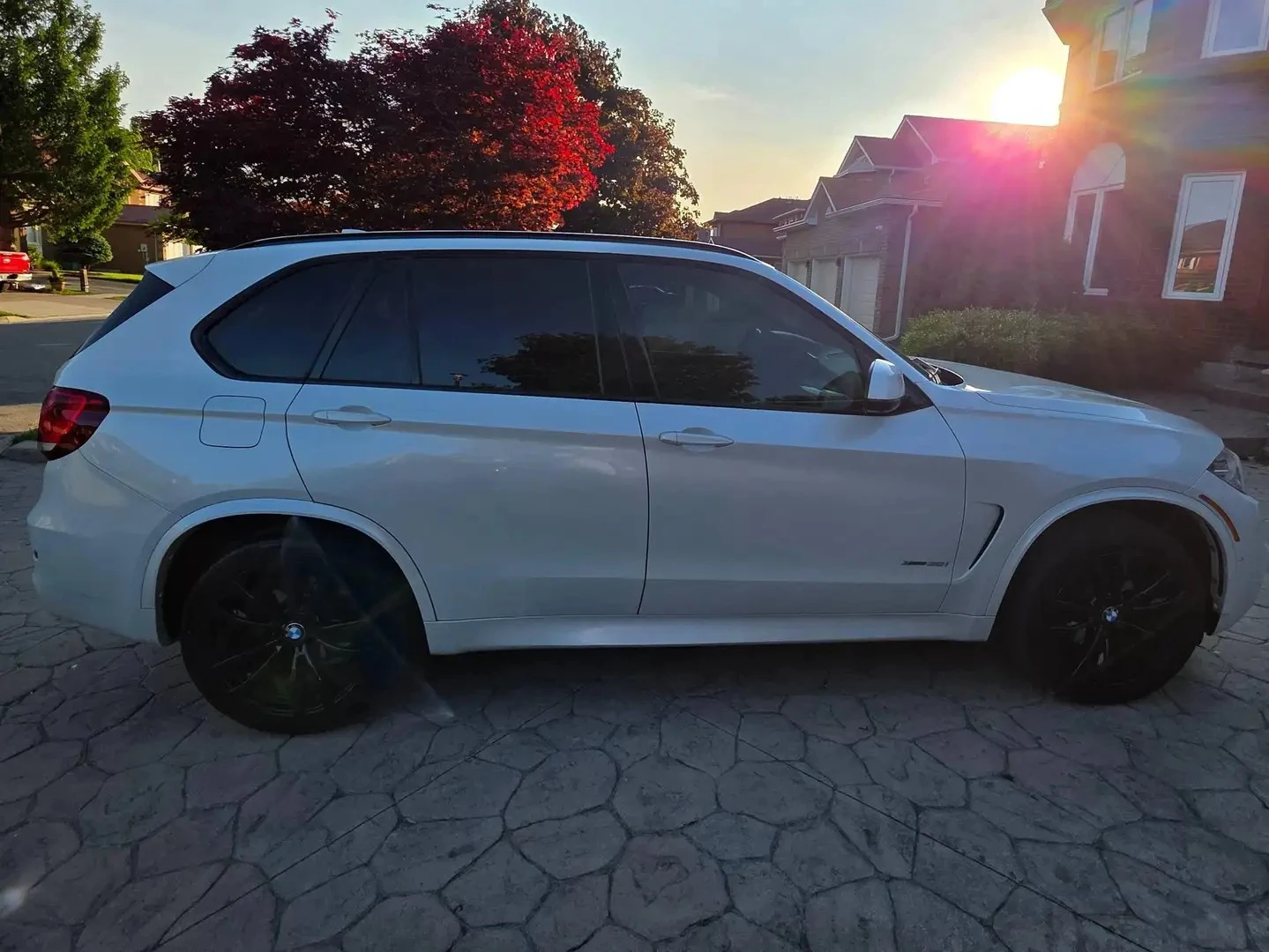 BMW X5 M Pack * Pano * 360 * АвтоКредит * (ЦЕНА ДО БГ), снимка 5 - Автомобили и джипове - 54973073