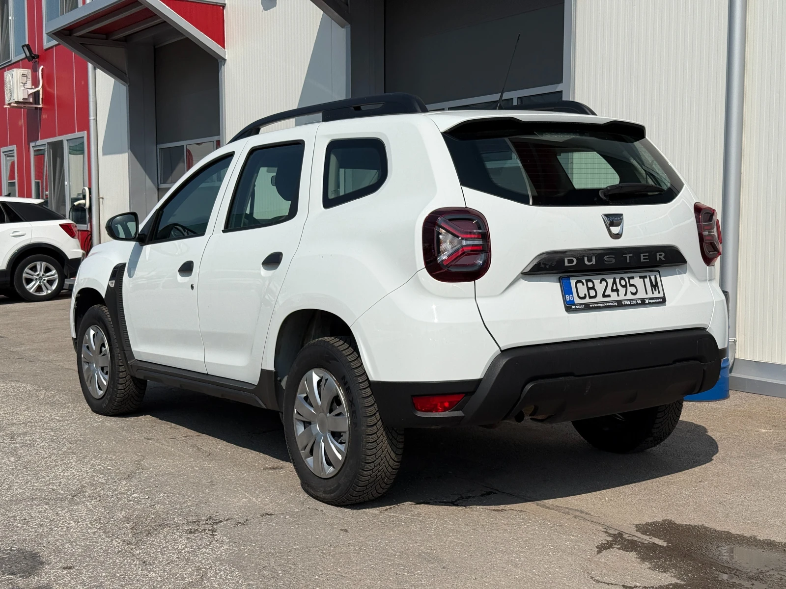 Dacia Duster 1.5 dci 4x4 върнат от Лизинг Гаранционен, снимка 3 - Автомобили и джипове - 55434681