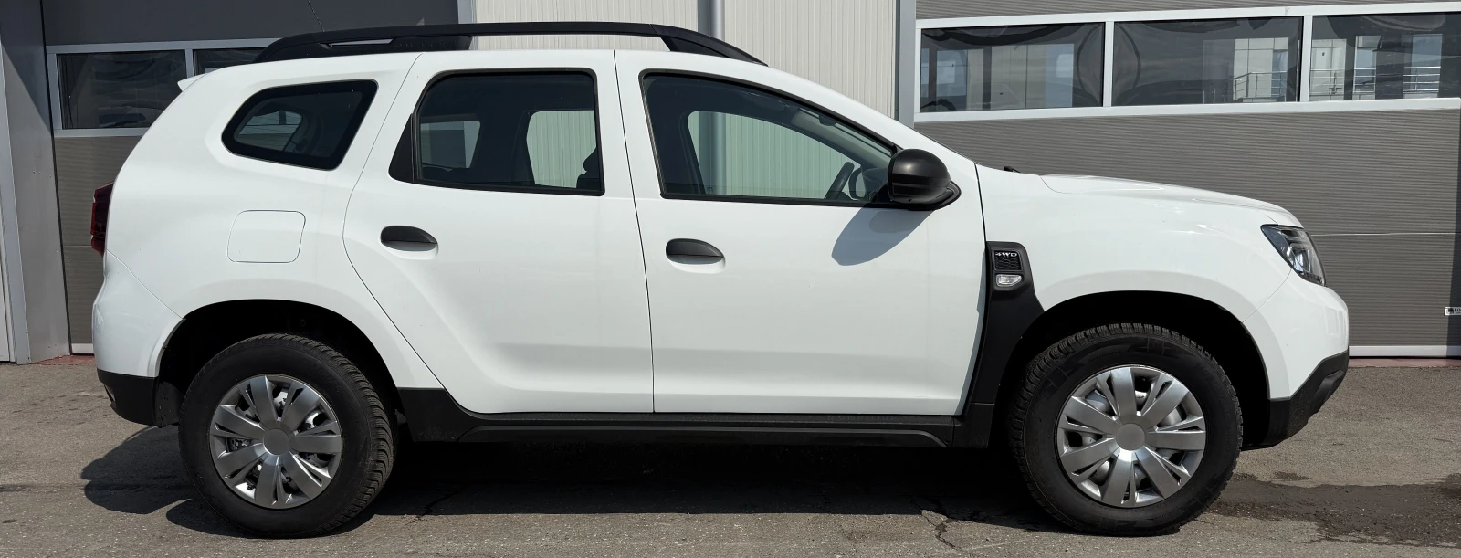 Dacia Duster 1.5 dci 4x4 върнат от Лизинг Гаранционен, снимка 6 - Автомобили и джипове - 55434681