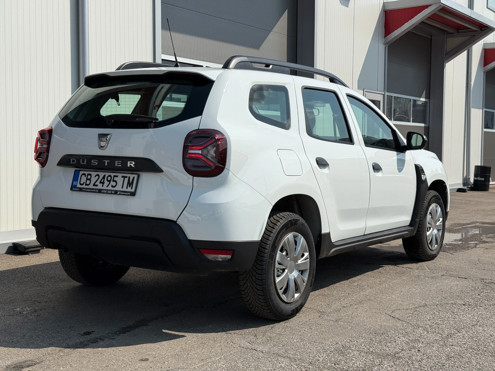 Dacia Duster 1.5 dci 4x4 върнат от Лизинг Гаранционен, снимка 5 - Автомобили и джипове - 55434681