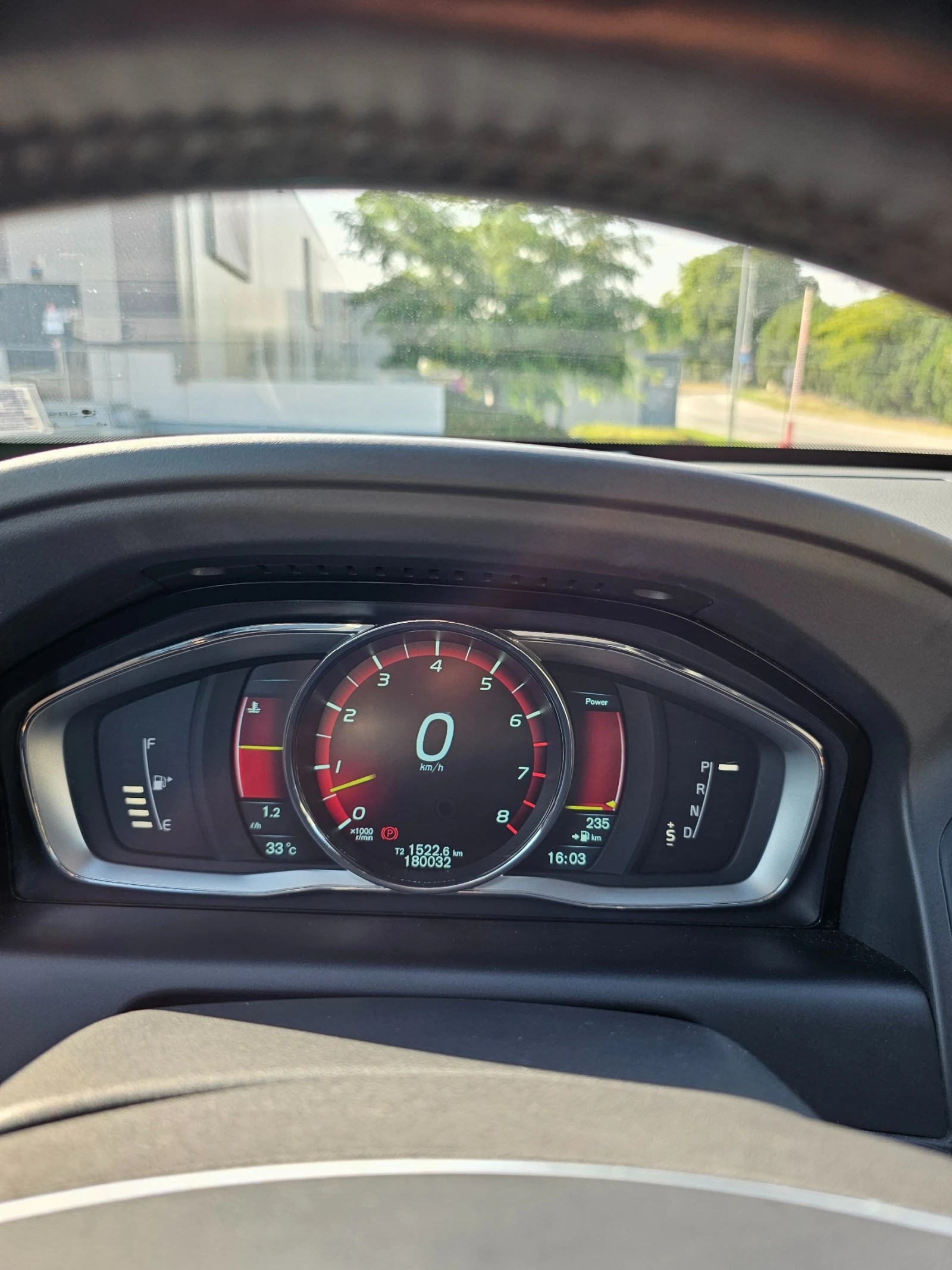 Volvo XC60 T6 AWD 304HP, снимка 15 - Автомобили и джипове - 55782265