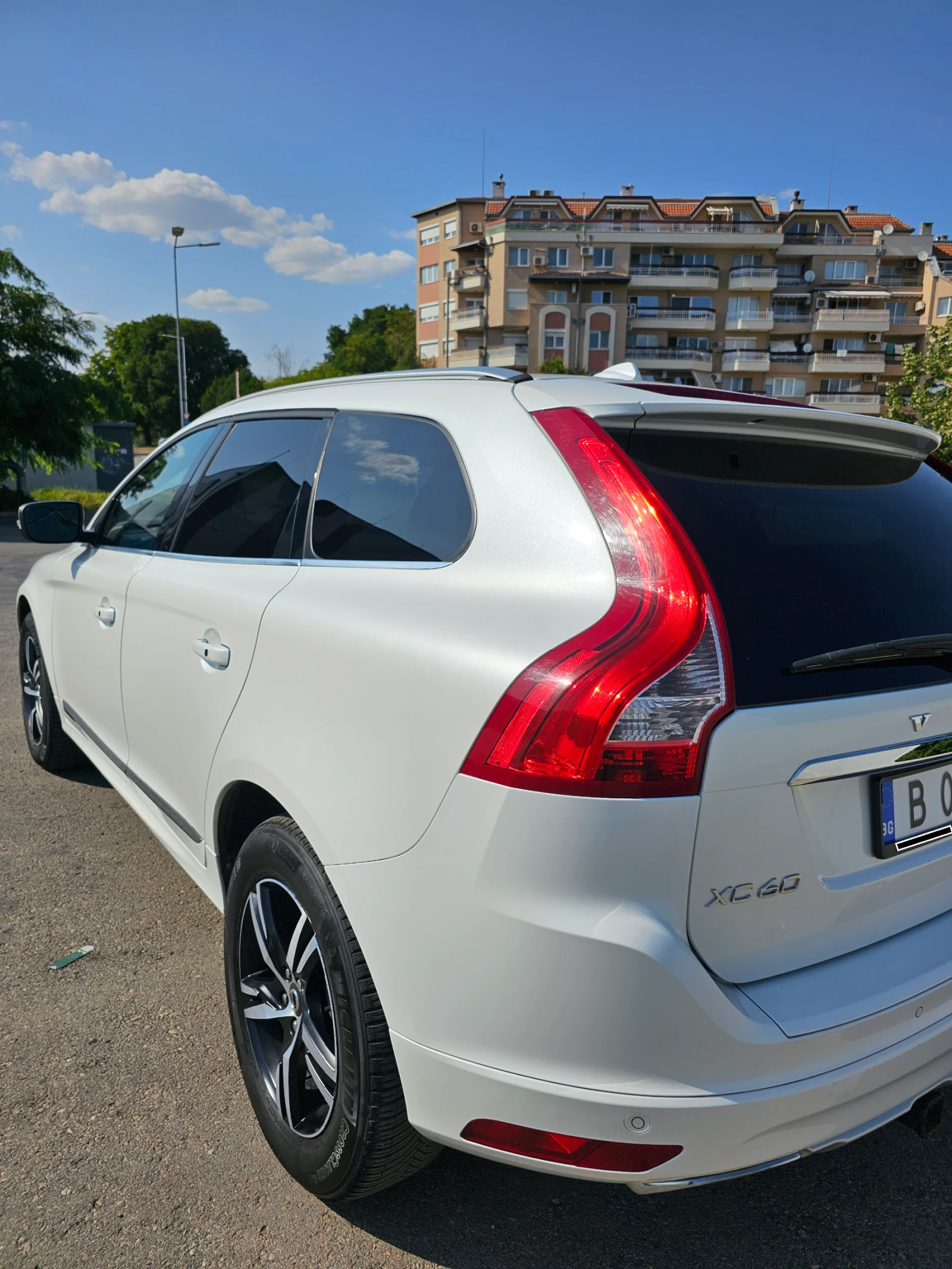 Volvo XC60 T6 AWD 304HP, снимка 10 - Автомобили и джипове - 55782265
