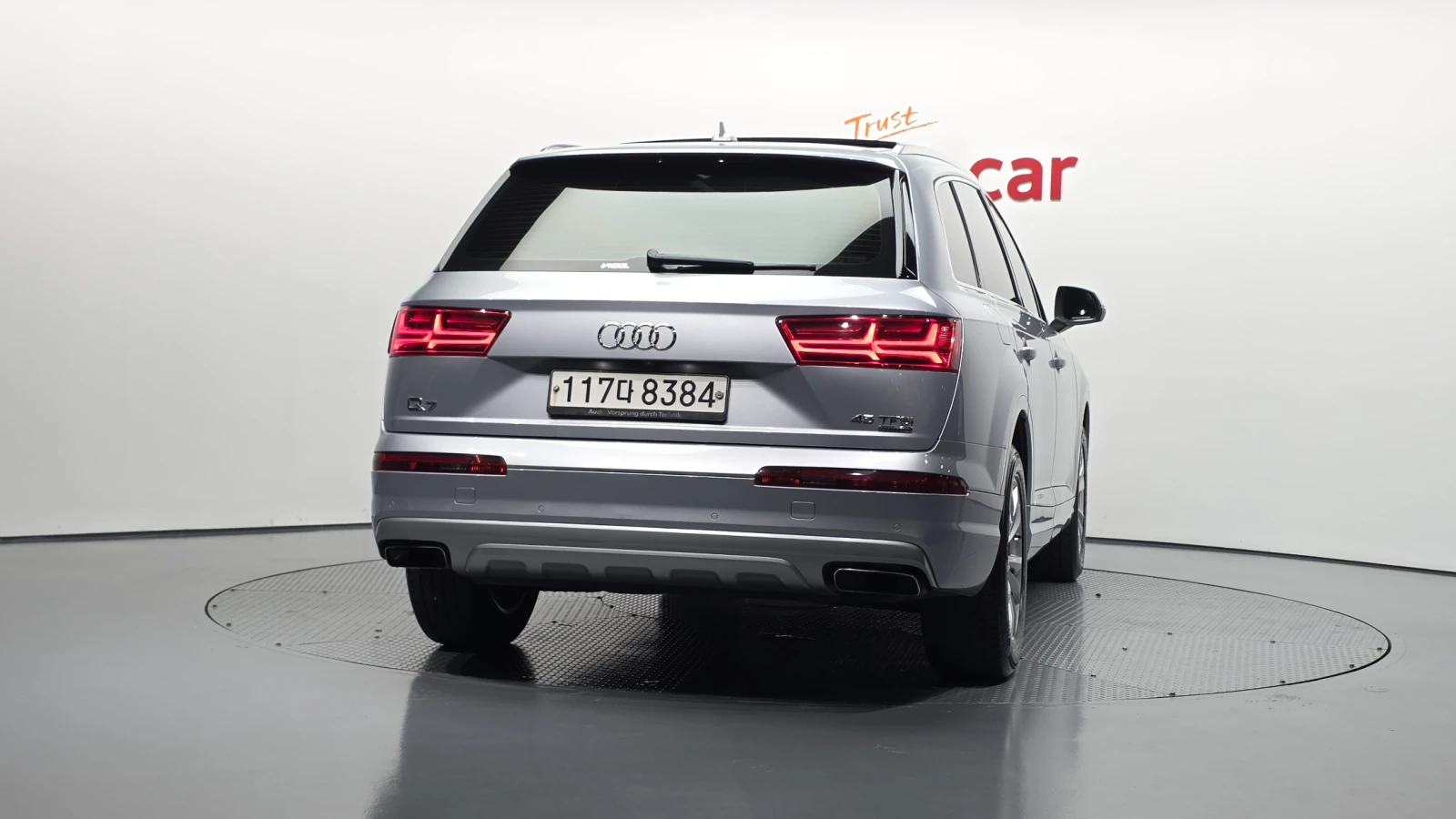 Audi Q7 45 TFSI quattro* ЕЛ. БАГАЖНИК* ЛЮК* КРАЙНА ЦЕНА, снимка 4 - Автомобили и джипове - 56133718