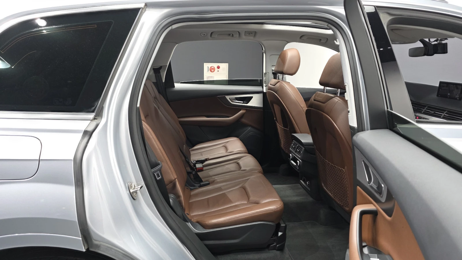 Audi Q7 45 TFSI quattro* ЕЛ. БАГАЖНИК* ЛЮК* КРАЙНА ЦЕНА, снимка 11 - Автомобили и джипове - 56133718