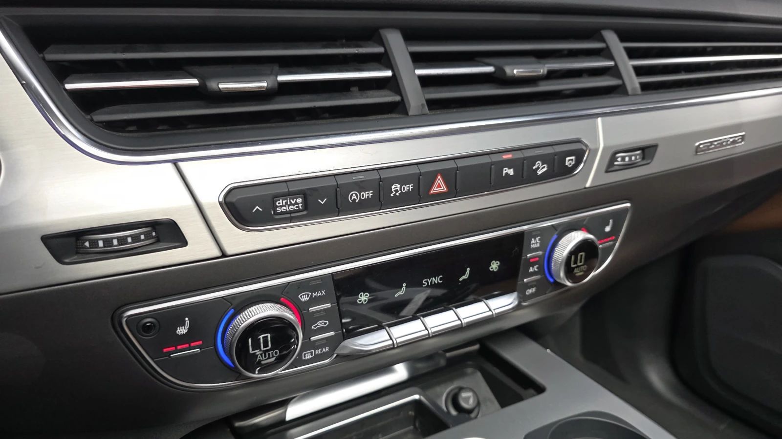 Audi Q7 45 TFSI quattro* ЕЛ. БАГАЖНИК* ЛЮК* КРАЙНА ЦЕНА, снимка 16 - Автомобили и джипове - 56133718