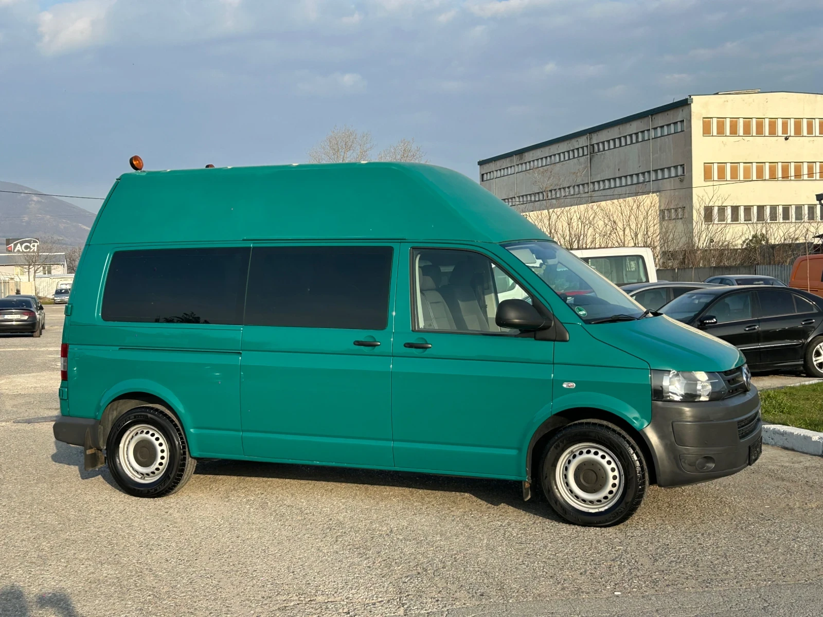 VW T5 / Transporter 2.0TDI Пътнически  - изображение 2