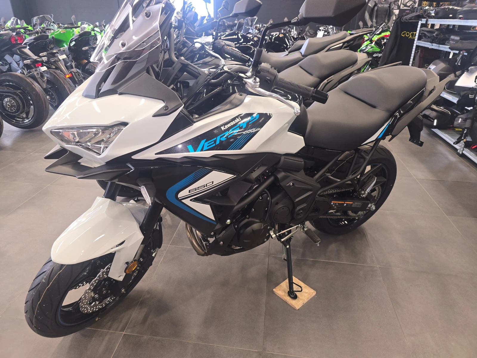 Kawasaki Versys 650 2025!!!! New!!! Km.0!!! - изображение 2