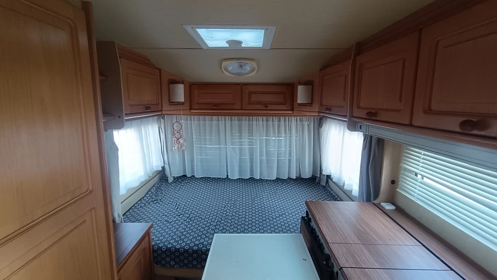 Каравана Chateau Cantara 500, снимка 3 - Каравани и кемпери - 55097817