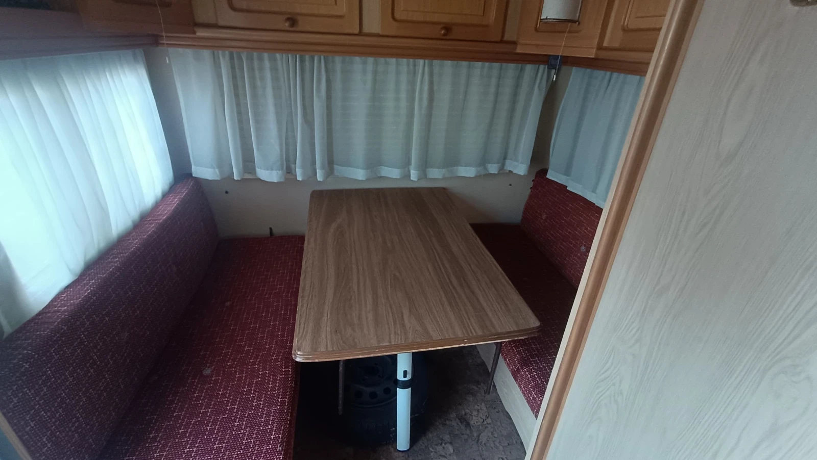 Каравана Chateau Cantara 500, снимка 11 - Каравани и кемпери - 55097817