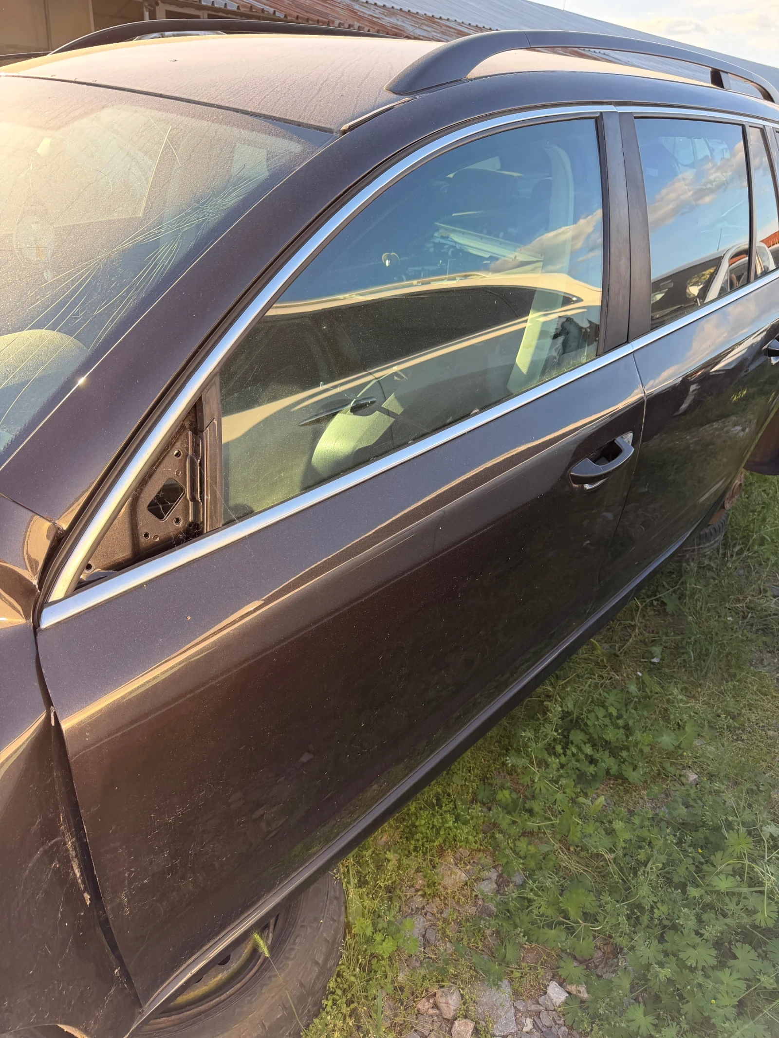 Предна лява  врата SKODA SUPERB 2 2015
