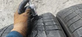 Гуми Зимни 215/65R15, снимка 4