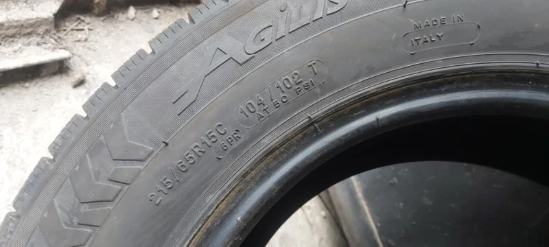 Гуми Зимни 215/65R15, снимка 8 - Гуми и джанти - 35130866