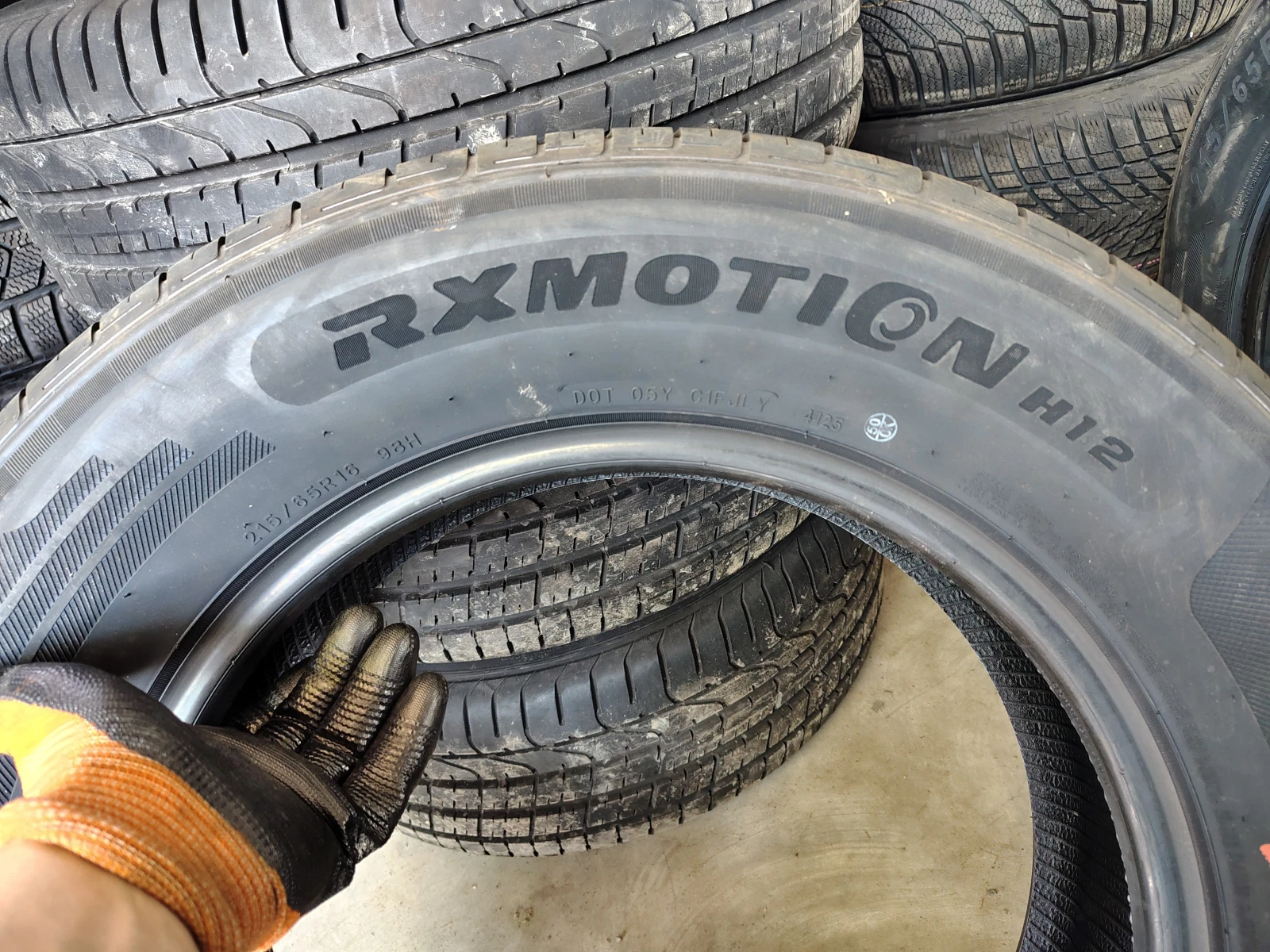 Гуми Летни 215/65R16, снимка 5 - Гуми и джанти - 55844107