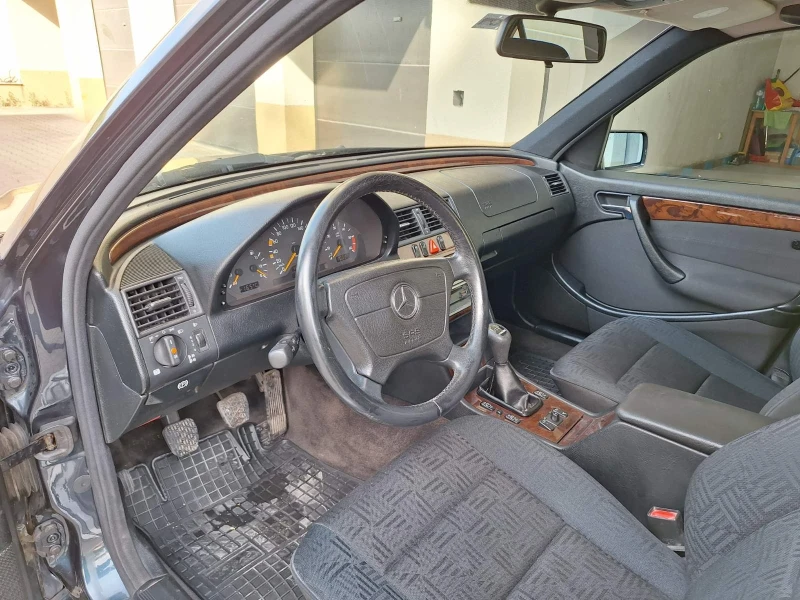 Mercedes-Benz C 250, снимка 4 - Автомобили и джипове - 47093589