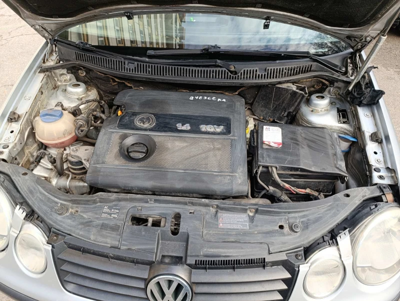 VW Polo 1.4, снимка 6 - Автомобили и джипове - 48800732