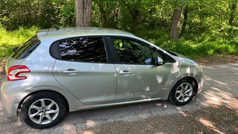 Peugeot 208, снимка 4 - Автомобили и джипове - 50086817