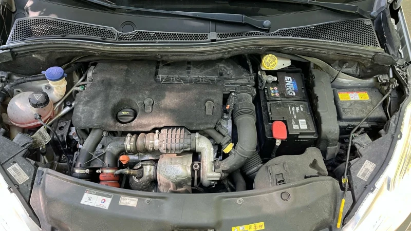 Peugeot 208, снимка 10 - Автомобили и джипове - 50086817