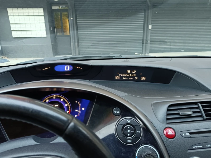 Honda Civic, снимка 8 - Автомобили и джипове - 52134934