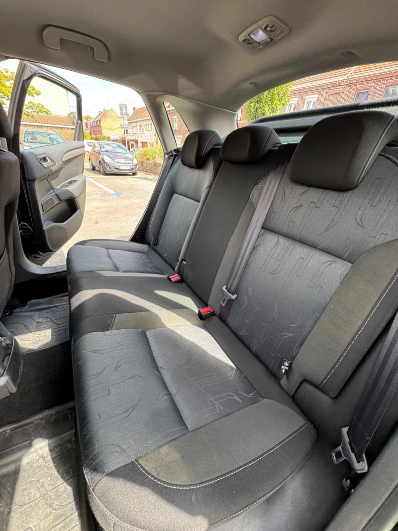 Citroen C4 1.6 e-HDi , снимка 10 - Автомобили и джипове - 52175458