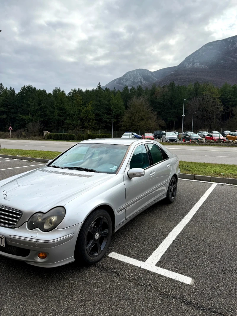 Mercedes-Benz C 200 2.0, снимка 2 - Автомобили и джипове - 52623882