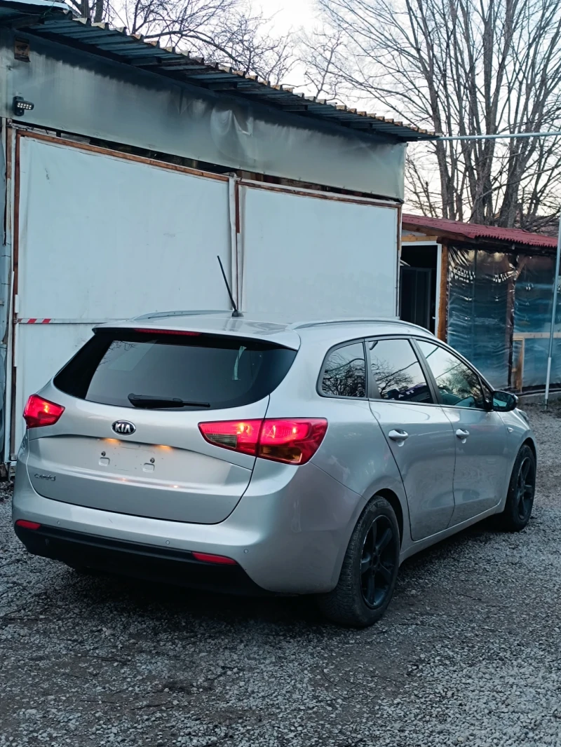 Kia Ceed, снимка 3 - Автомобили и джипове - 53133309