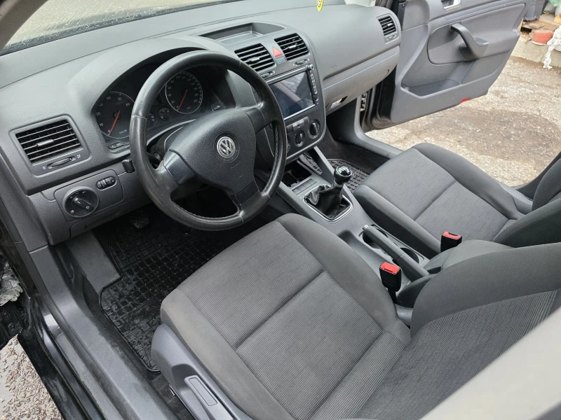 VW Golf 1.4 Бензин Климатик, снимка 12 - Автомобили и джипове - 53447650