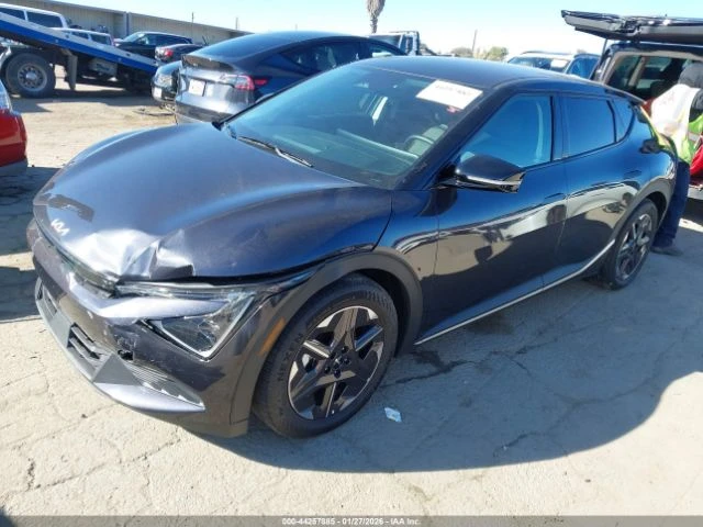 Kia EV6 * LIGHT* LONG RANGE* , снимка 2 - Автомобили и джипове - 53938331
