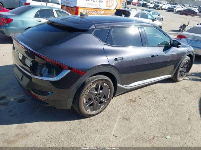 Kia EV6 * LIGHT* LONG RANGE* , снимка 4 - Автомобили и джипове - 53938331