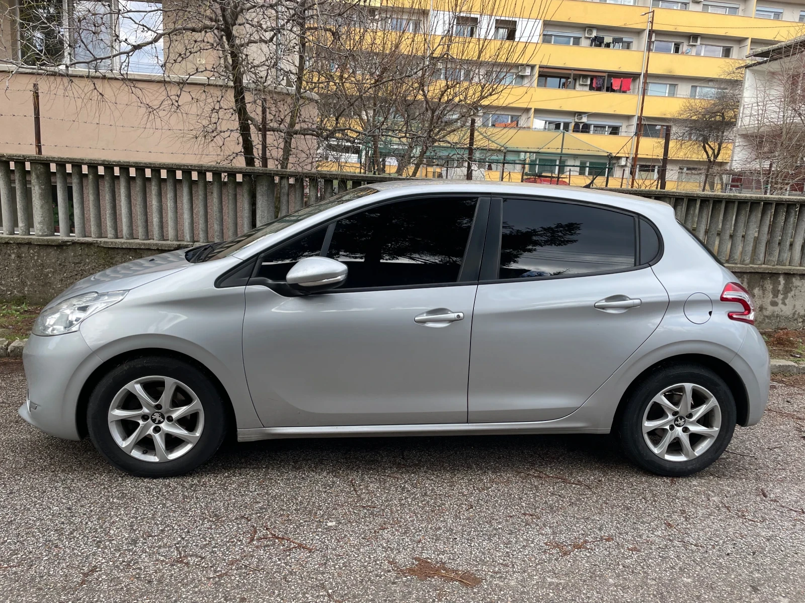 Peugeot 208 | Mobile.bg � ����������� 8