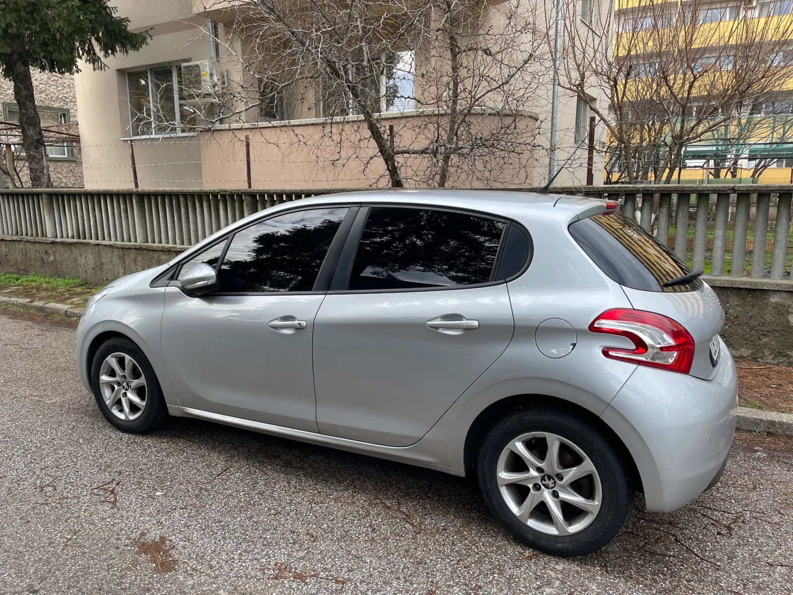 Peugeot 208 | Mobile.bg � ����������� 9