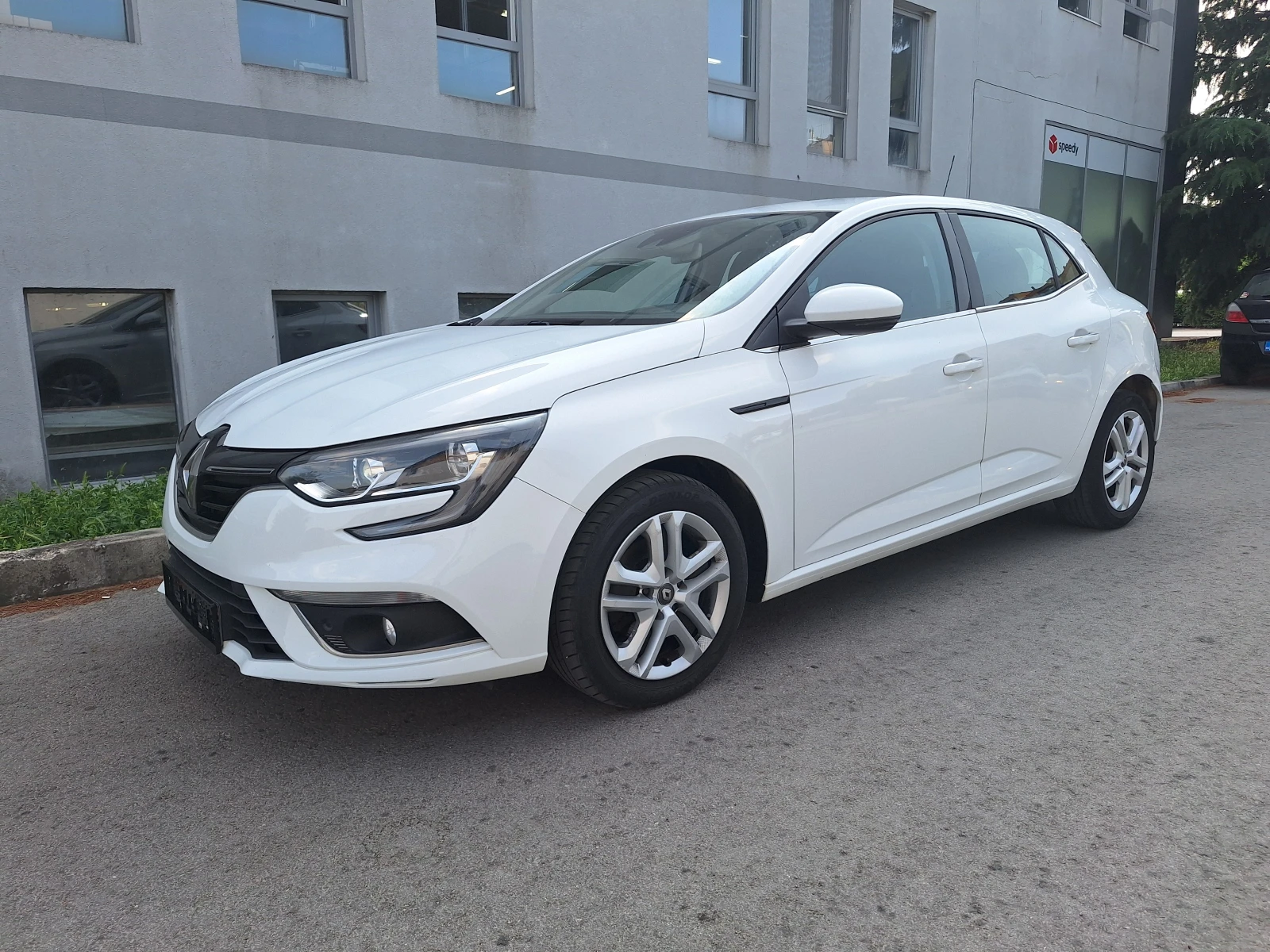 Renault Megane 1.5dci 110kc - изображение 6